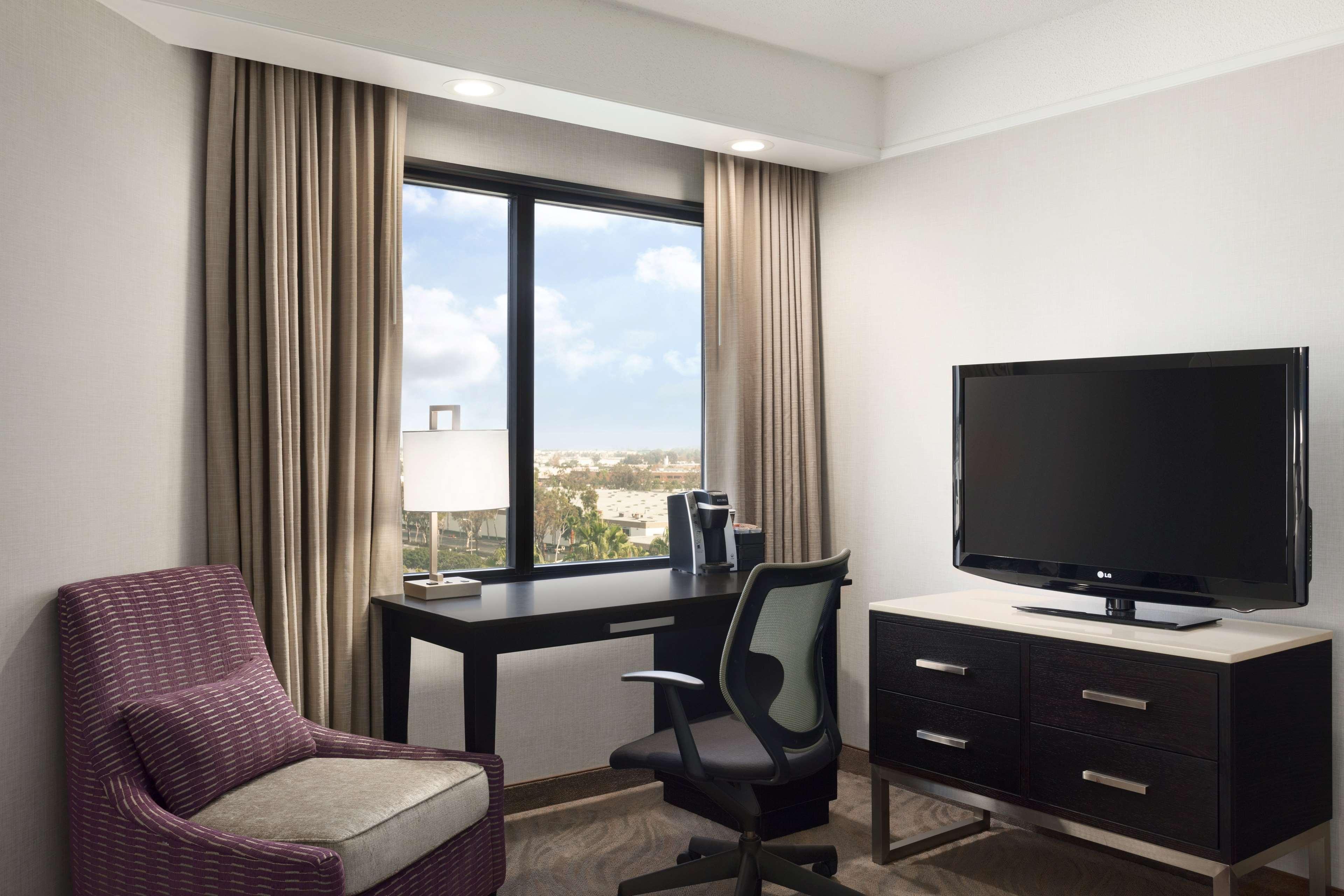 Embassy Suites By Hilton Irvine Orange County Airport Экстерьер фото