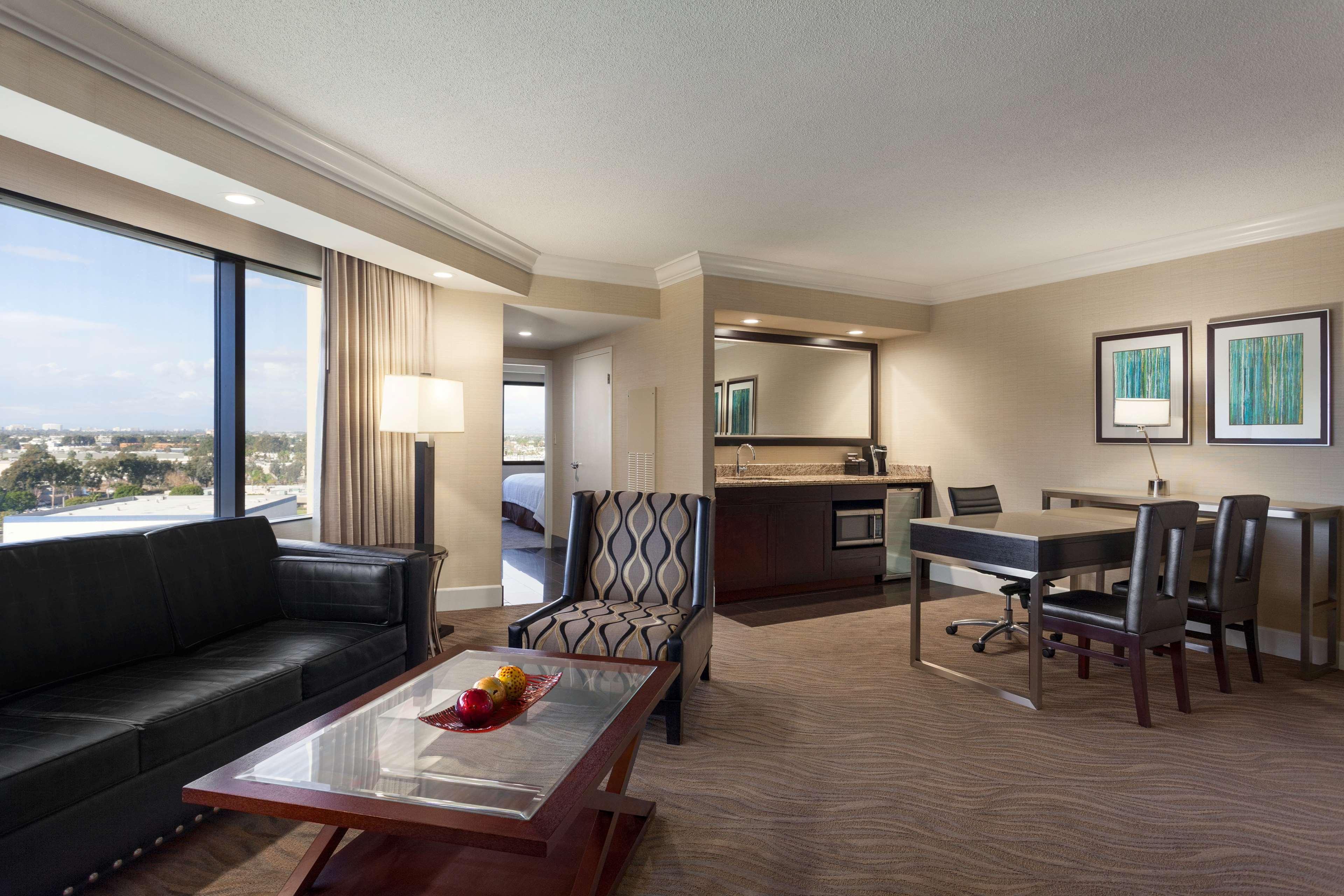 Embassy Suites By Hilton Irvine Orange County Airport Экстерьер фото